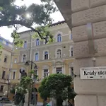 Nomad Rooms & Guesthouse